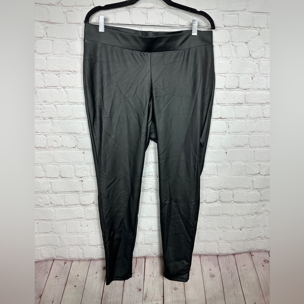 Torrid Faux Leather‎ Leggings Women 1X Plus Size Black Pull On Stretch